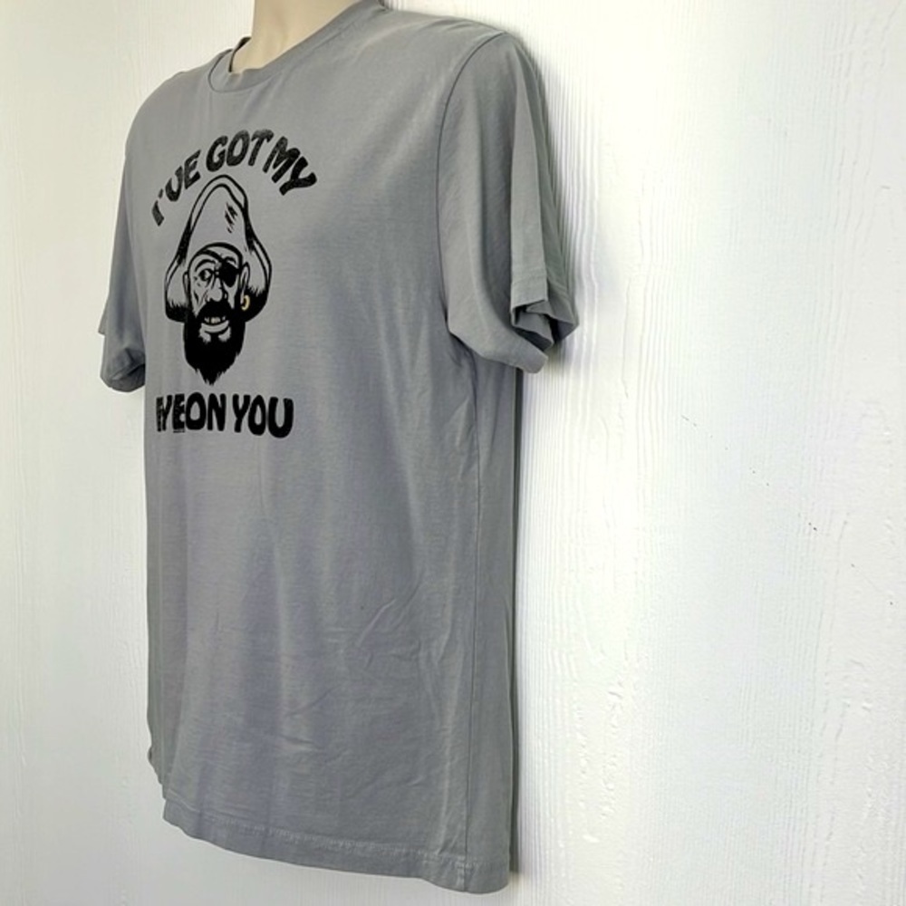 Now & Zen - I’ve Got My Eye On You Pirate Graphic Gray Short Sleeve T Shirt XL - Picture 5 of 9